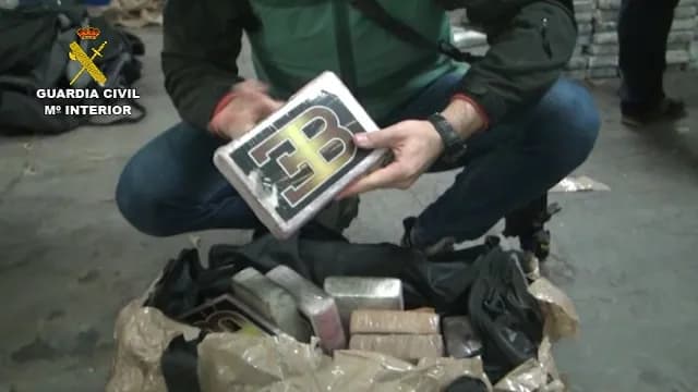 La Guardia Civil desmantela una organización que introducía cocaína y hachís desde el norte de África