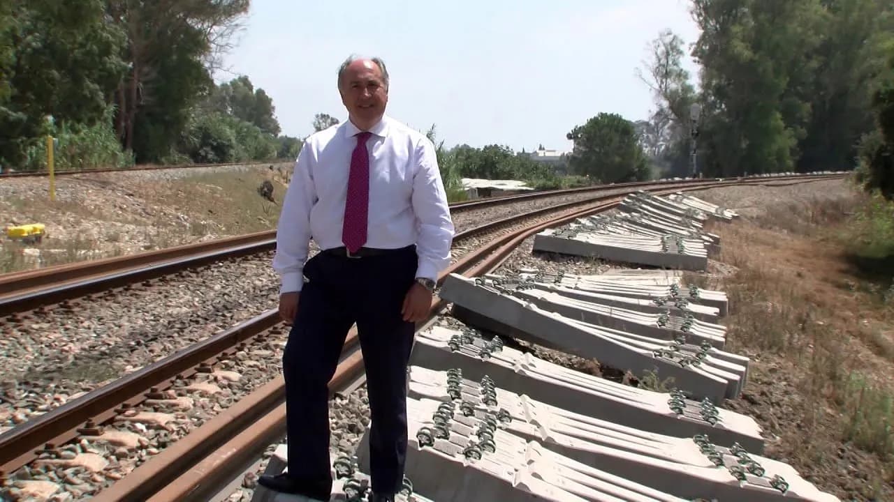 El alcalde de Algeciras exige al Gobierno que la autopista ferroviaria Algeciras-Zaragoza reciba el mismo trato que otros proyectos