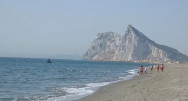El Gobierno invierte 95.000 euros en la adecuación y mejora de playas gaditanas