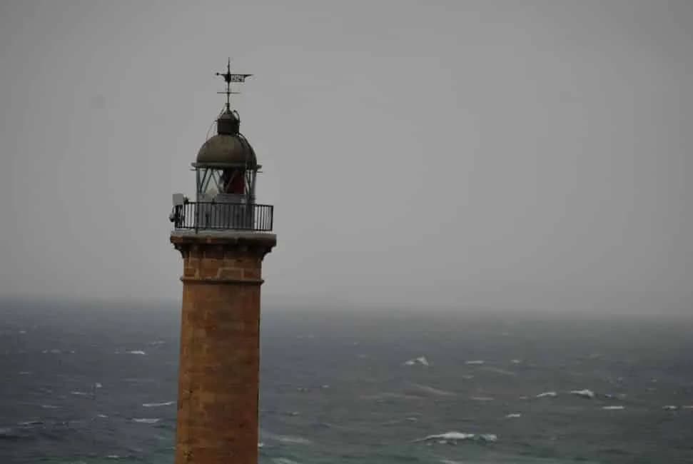 La borrasca Herminia provoca cancelaciones en las conexiones marítimas entre Tarifa y Tánger