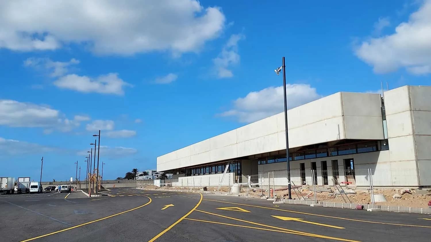 La estación marítima del puerto de Playa Blanca avanza en su estrategia de eficiencia energética