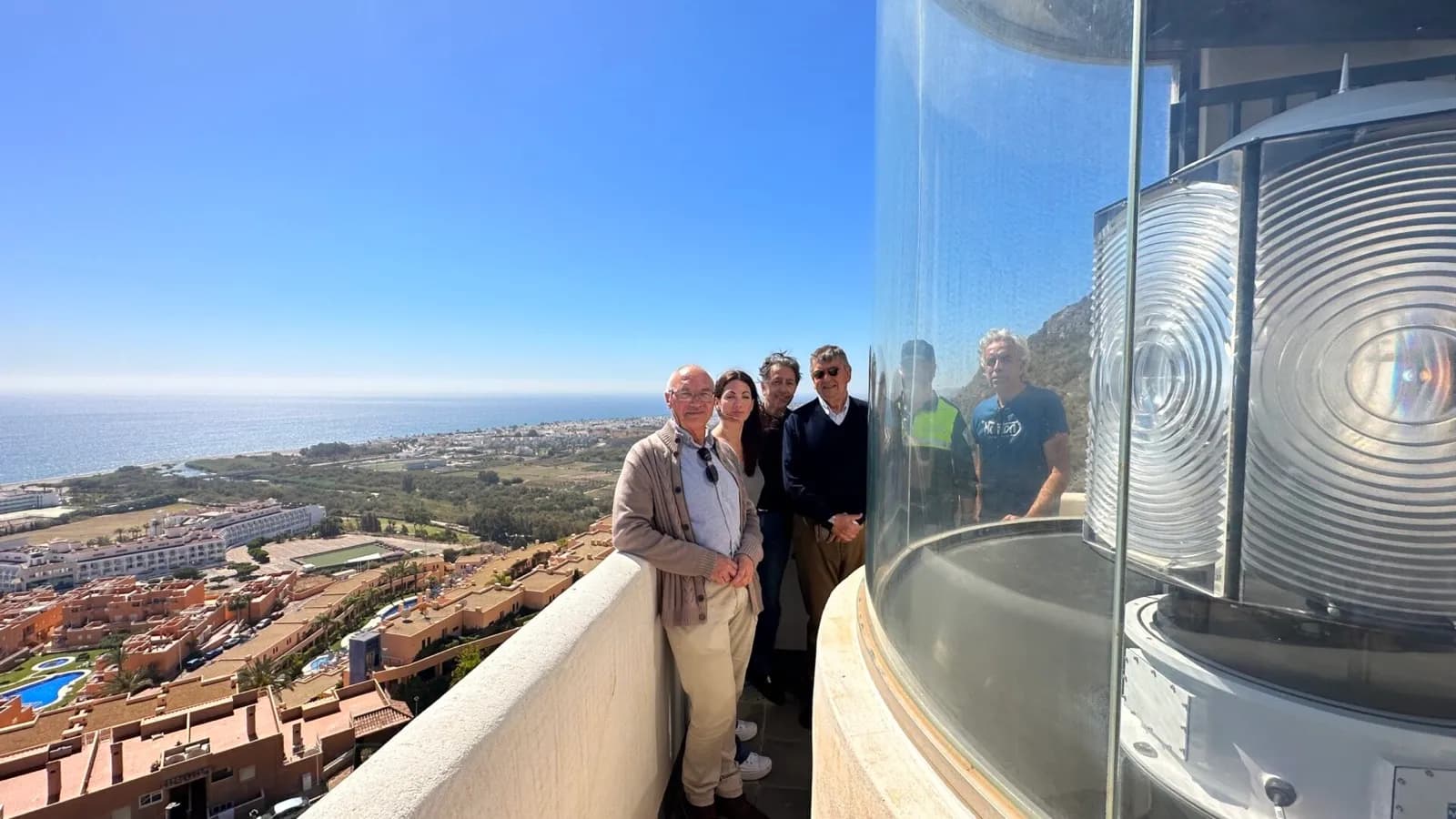 La Autoridad Portuaria de Almería abre las puertas de sus faros como atractivos turísticos y acceso al patrimonio portuario