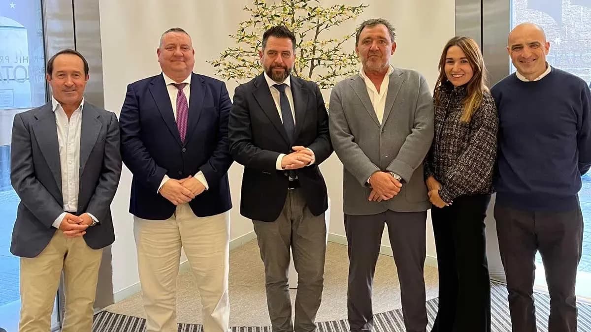 Zona Franca de Cádiz formaliza la venta de una parcela junto a Incubazul para la construcción de un hotel operado por Travelodge