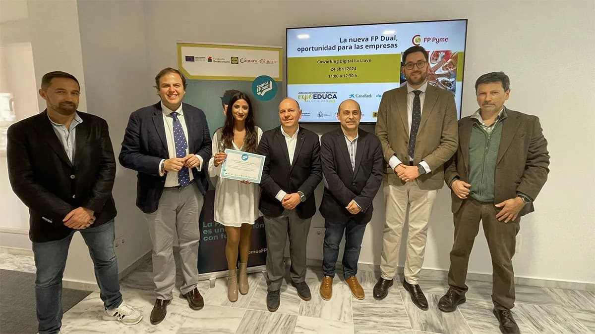 La red Somos FP Dual Campo de Gibraltar nombra a su Embajadora del Año en reconocimiento a su labor promotora