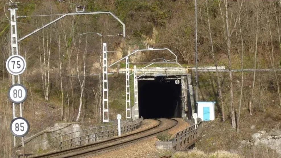 Adif licita obras de construcción y adecuación de gálibos en la Autopista Ferroviaria Algeciras-Zaragoza