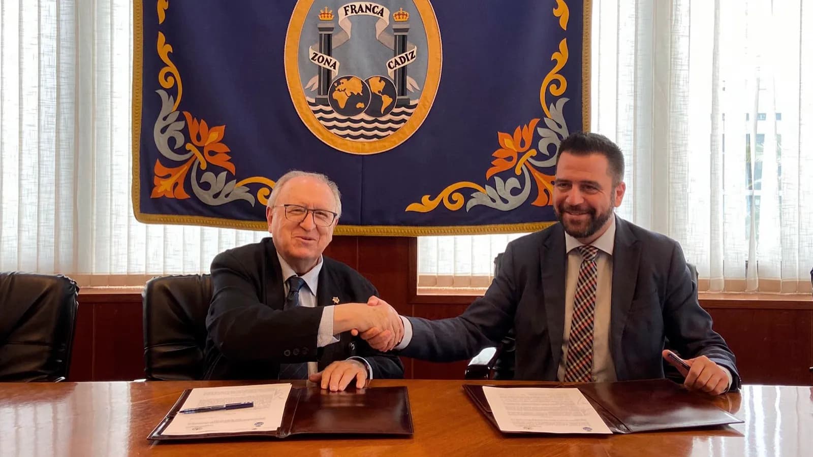 Zona Franca de Cádiz y el Colegio de Graduados Sociales firman un acuerdo de colaboración