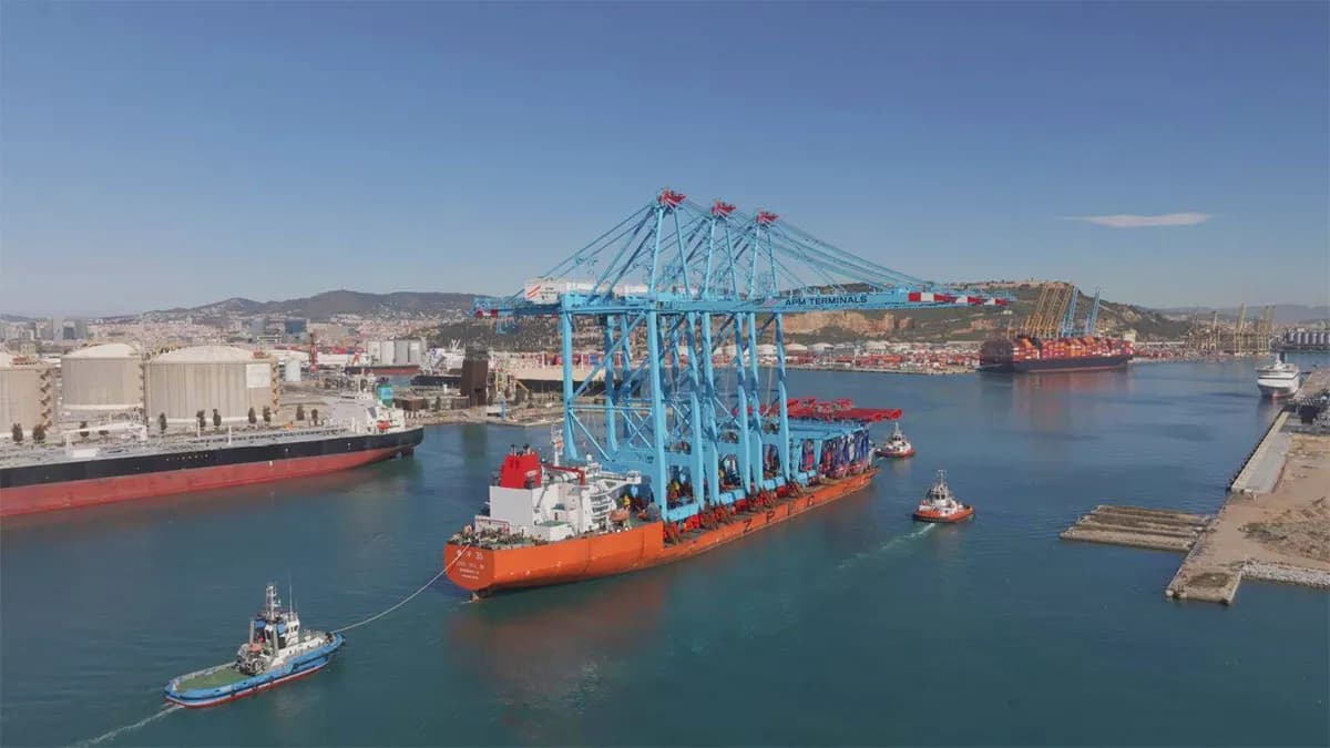 APM Terminals Barcelona incorpora tres nuevas grúas STS Triple-E