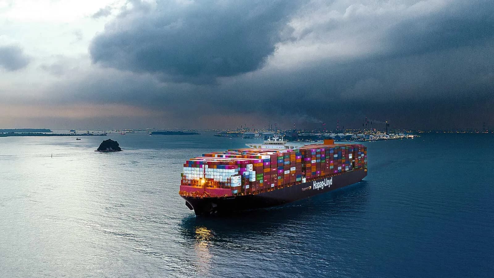 Hapag-Lloyd and the Port Authority of Hamburg sign an agreement for electrical supply in the port