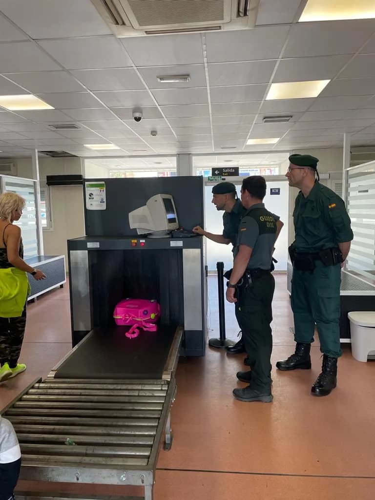 JUCIL lamenta que sólo cinco guardias civiles refuercen el puerto de Algeciras durante la OPE