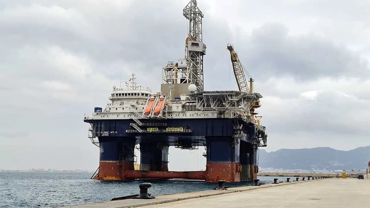 El Puerto de Algeciras facilita una escala técnica de la plataforma «Island Innovator»
