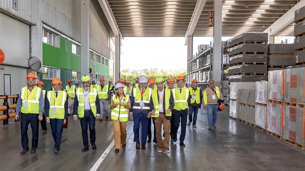 James Hardie inaugura en Cantabria la planta de fibra de yeso más avanzada del mundo y prevé duplicar sus exportaciones a través del Puerto de Santander