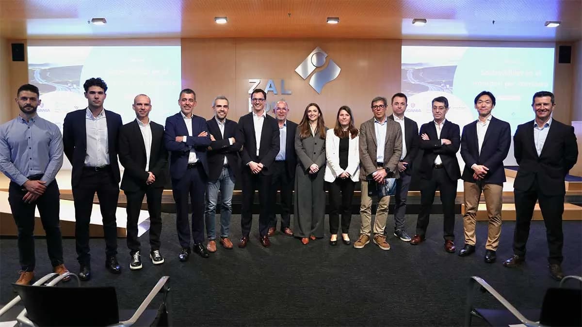 El Puerto de Barcelona desarrollará infraestructuras de recarga eléctrica y suministro de hidrógeno para el transporte por carretera