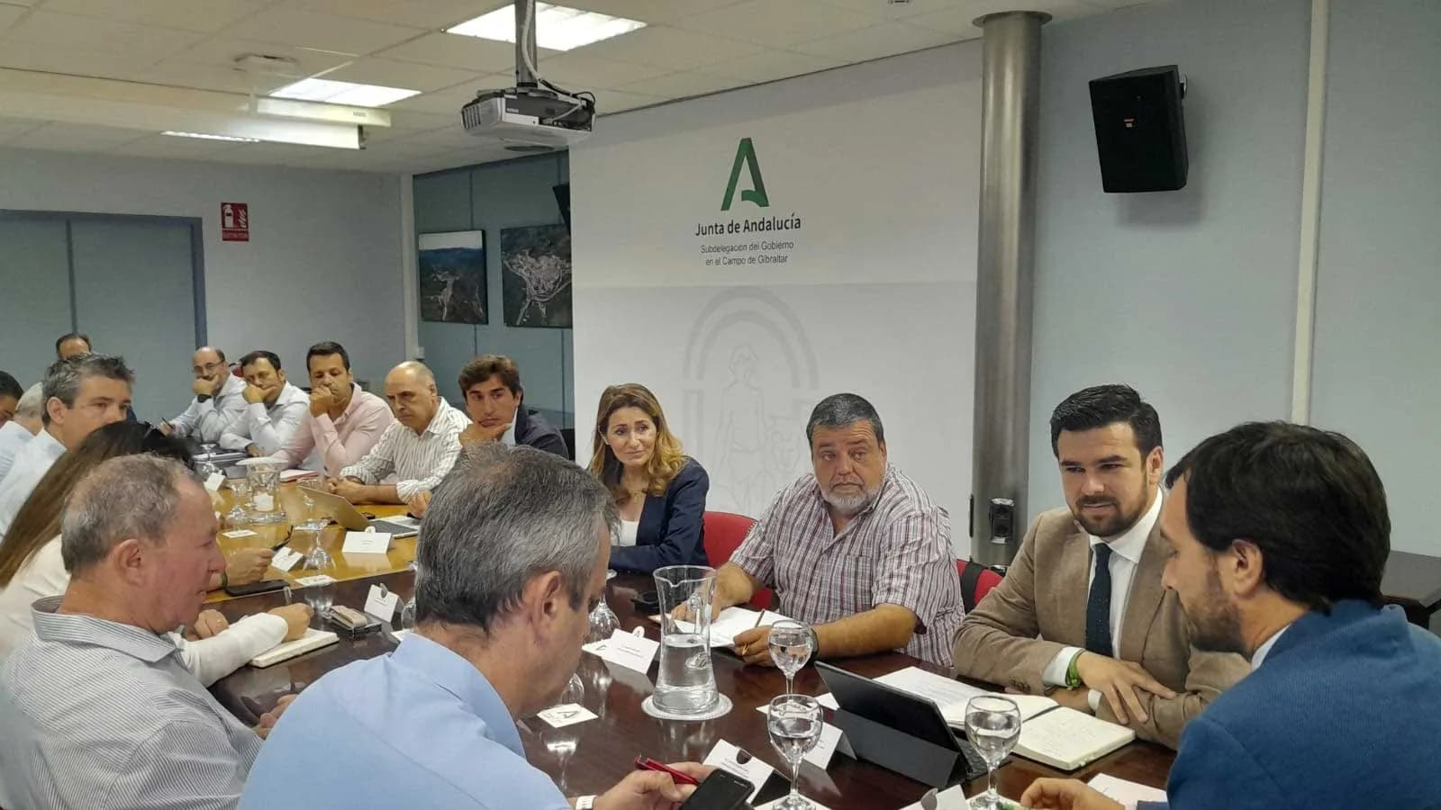 Junta de Andalucía y AGI abordan el uso de aguas regeneradas en la industria del Campo de Gibraltar