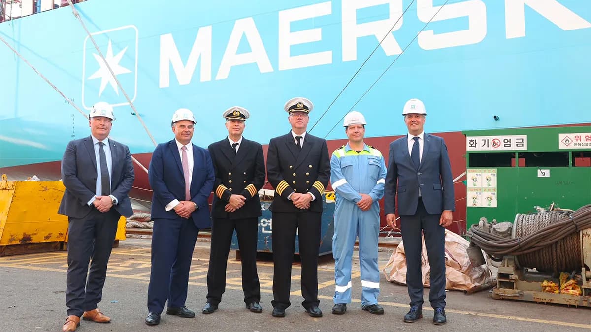 Maersk recibe el primer buque portacontenedores impulsado por metanol verde