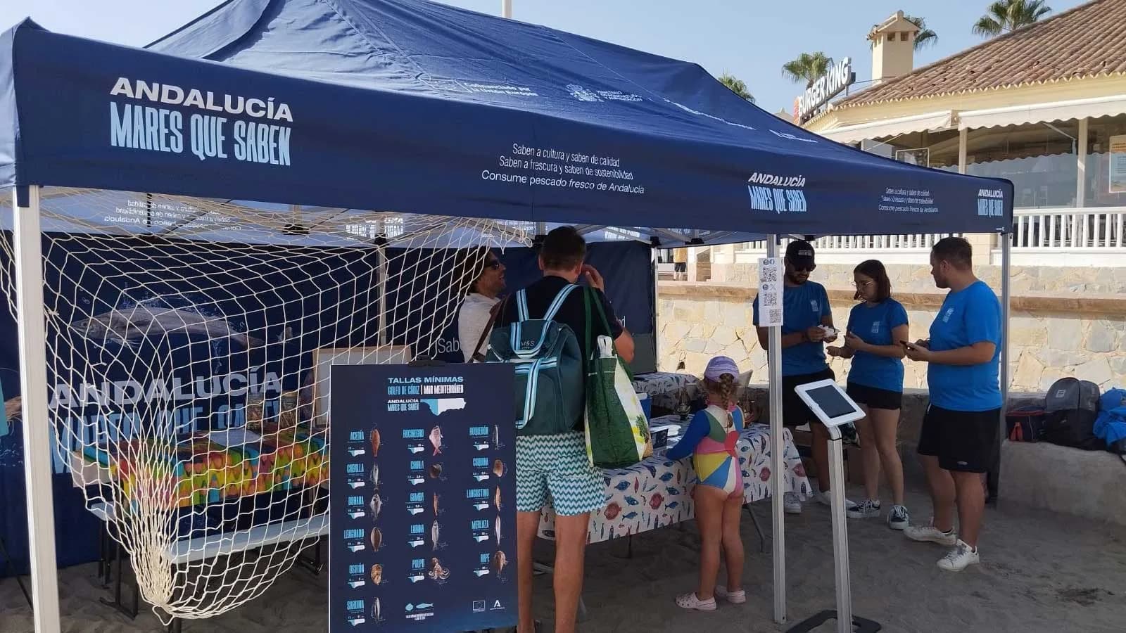 «Andalucía, Mares que Saben» continúa su promoción de productos pesqueros en las costas andaluzas