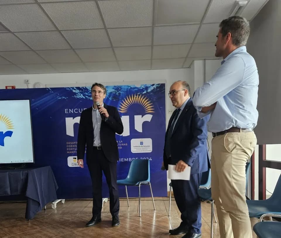 Canarias debate sobre la sostenibilidad en infraestructuras portuarias y movilidad marítima