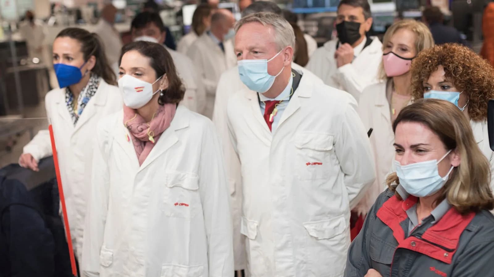 La ministra Reyes Maroto visita el complejo industrial de Cepsa en Palos de la Frontera