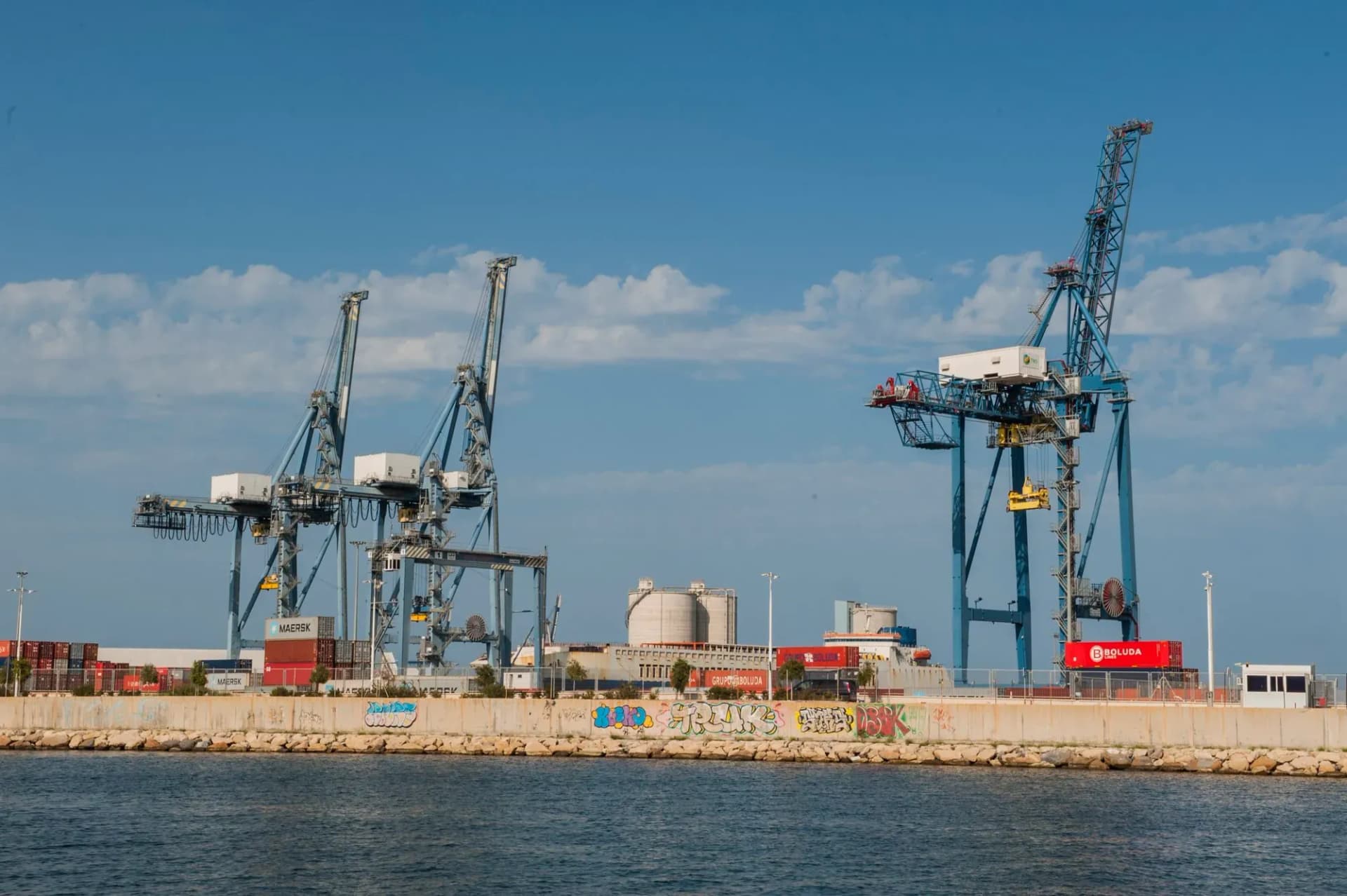 El Puerto de Alicante consolida su crecimiento con fuertes avances en mercancía general, contenedores y cruceros