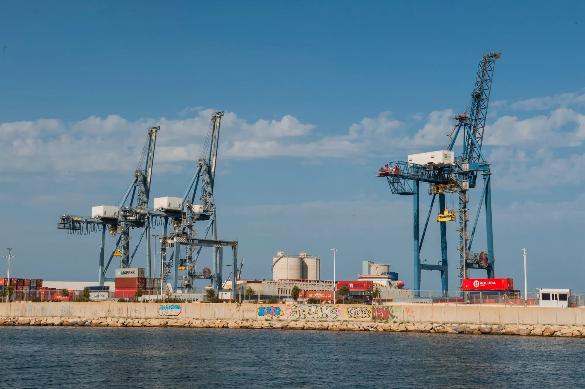 El Puerto de Alicante consolida su crecimiento con fuertes avances en mercancía general, contenedores y cruceros