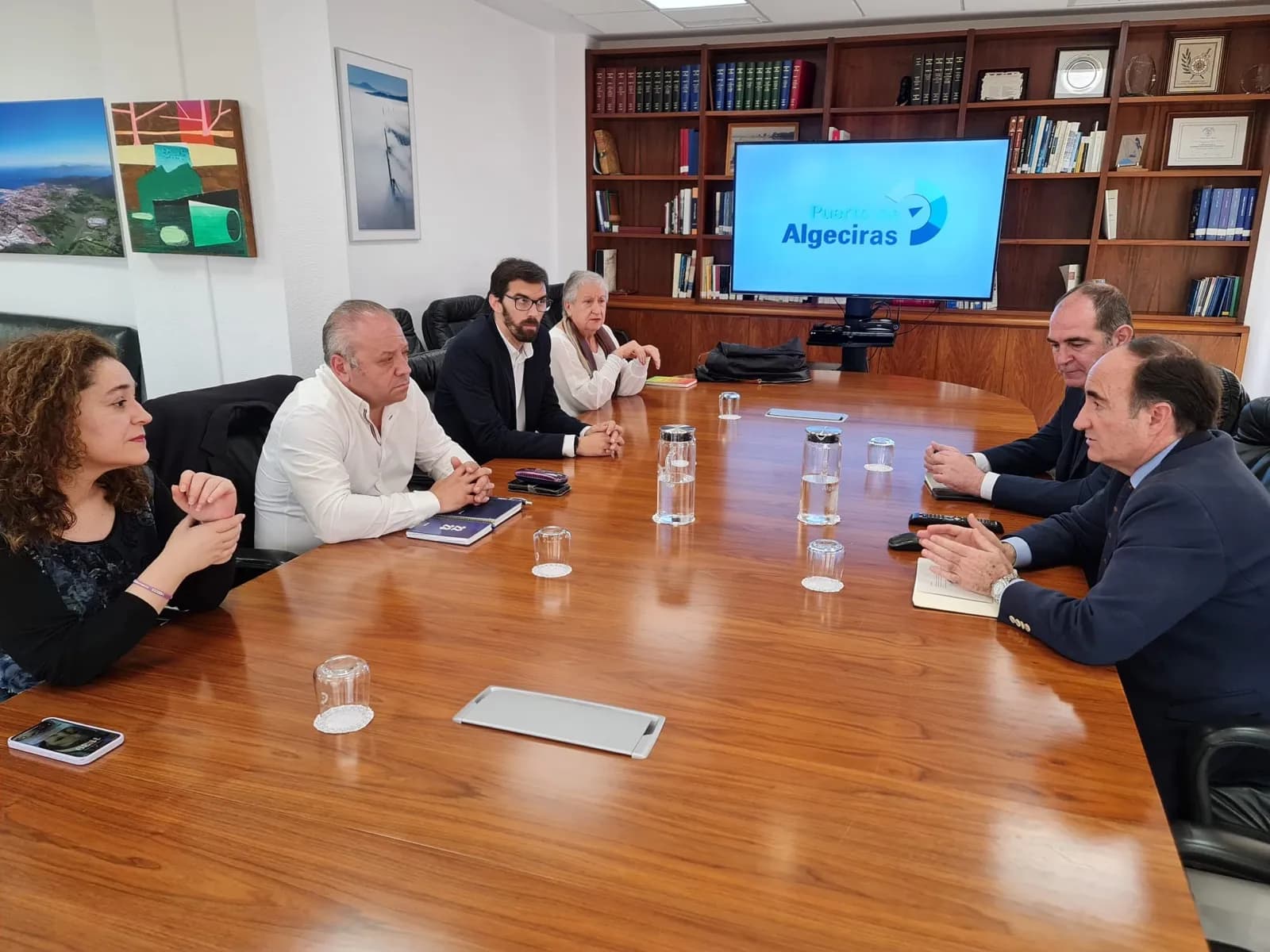 La confluencia de izquierdas promoverá iniciativas para superar los déficits del Punto de Control Fronterizo