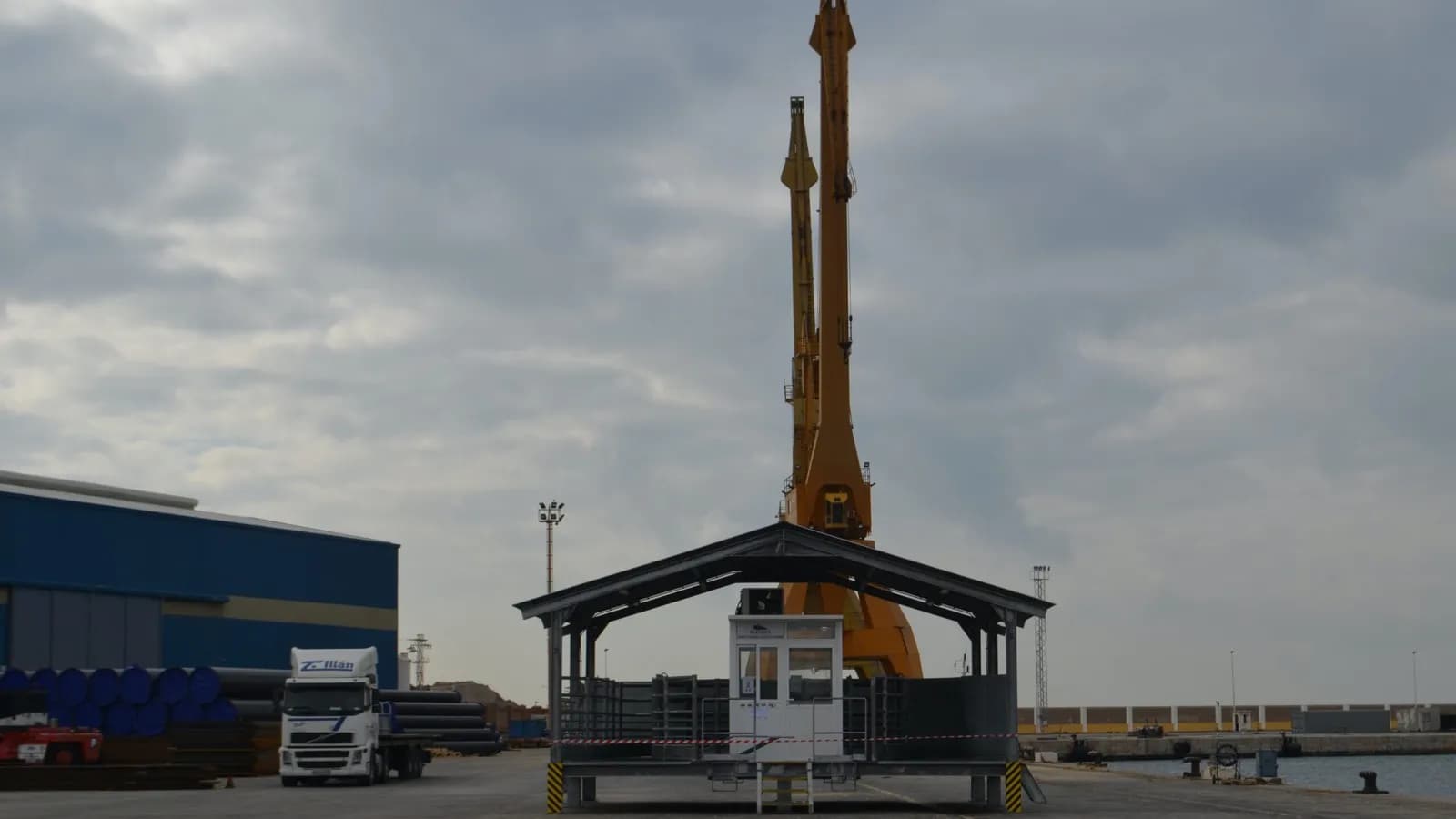 La renovación de la pavimentación del muelle de San Pedro mejorará las operativas portuarias en Cartagena