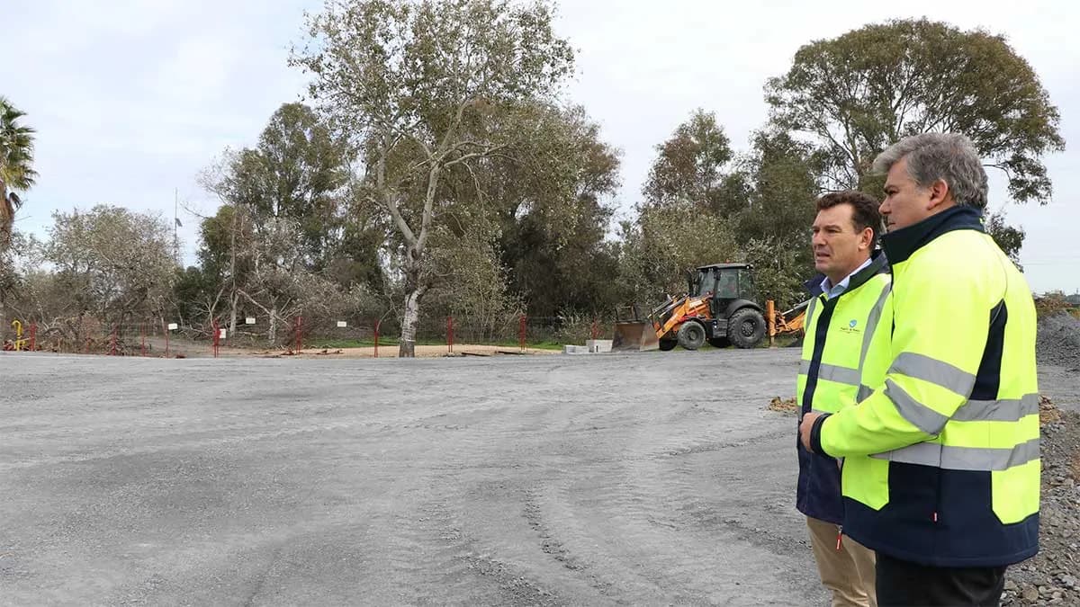 Avanzan a buen ritmo las obras de construcción de nuevas plazas de aparcamiento aledañas al Monumento a Colón