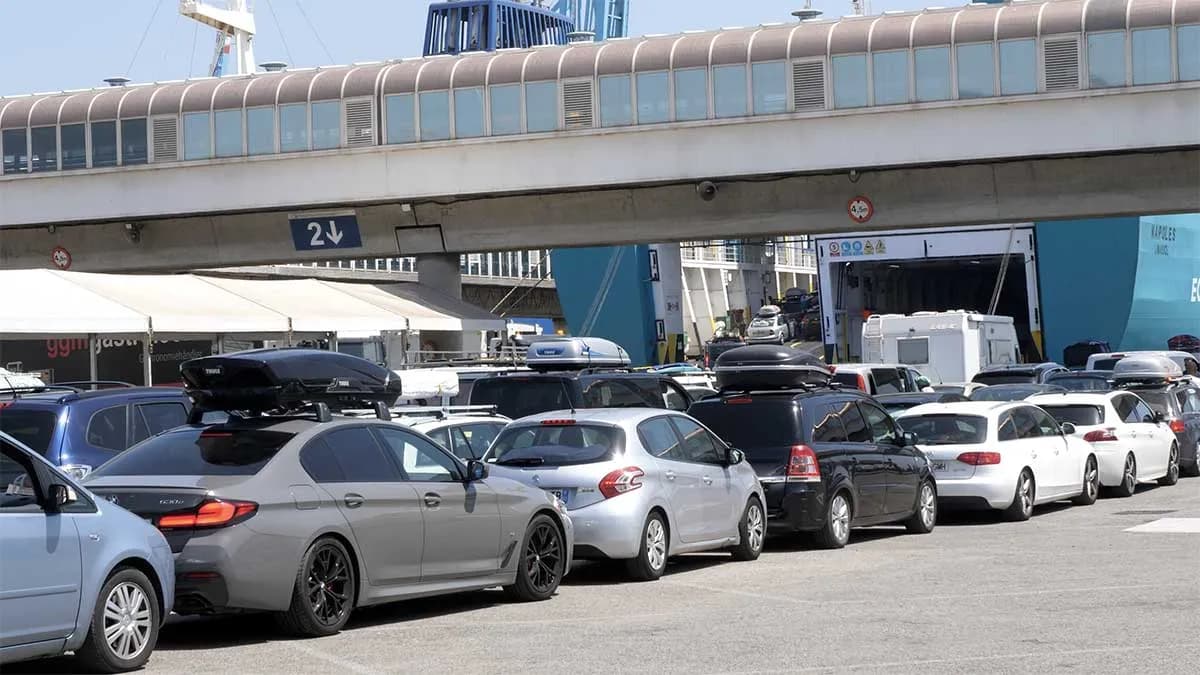 Protección Civil vuelve a aconsejar planificar los viajes debido a la alta afluencia en la OPE durante los próximos días
