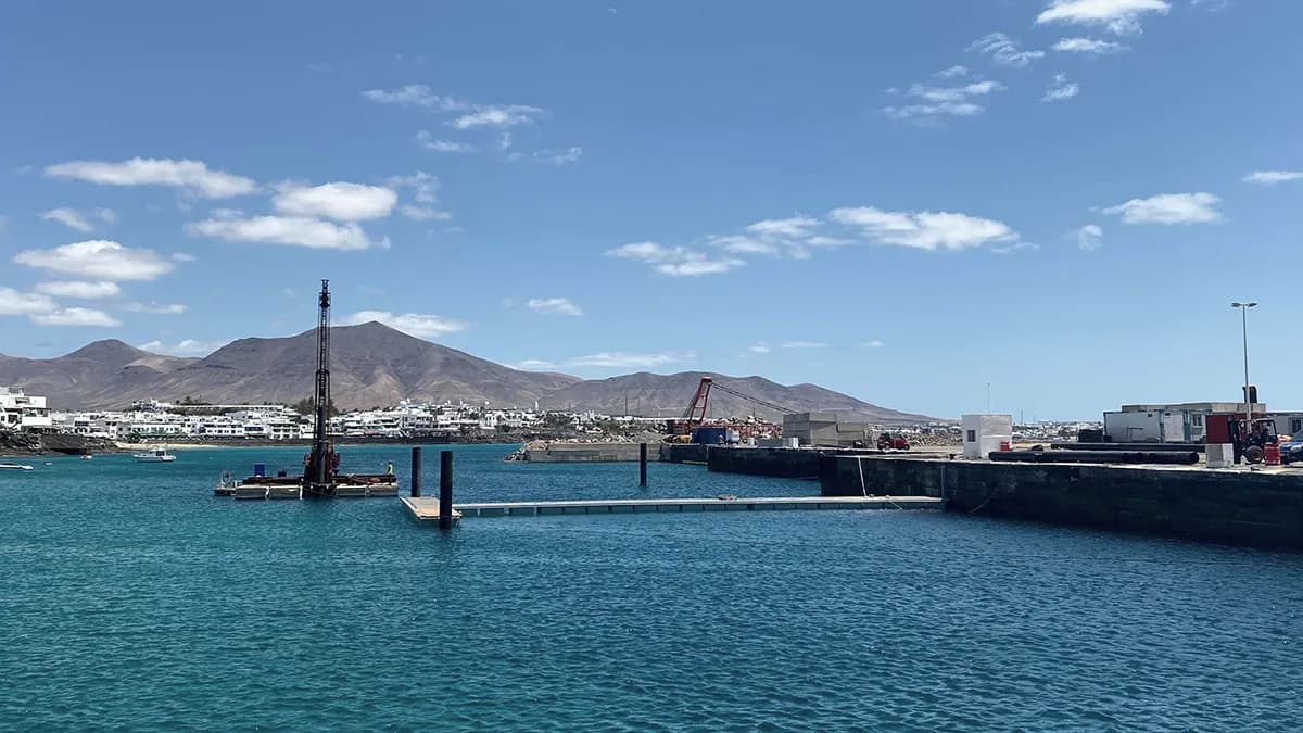 Avanzan a buen ritmo las obras de ampliación del puerto de Playa Blanca