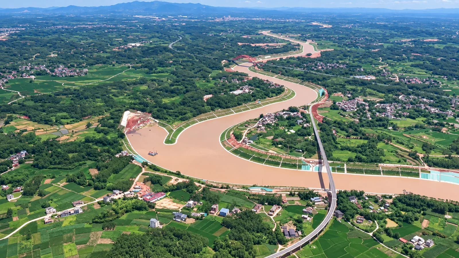 China abre el canal de Pinglu, una conexión fluvial estratégica para el comercio con el sudeste asiático