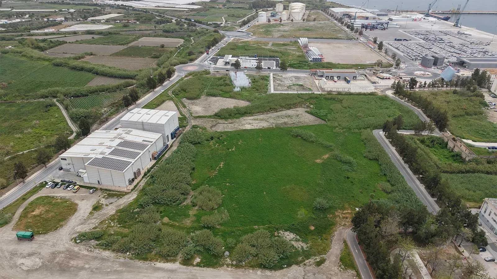 El Puerto de Motril adjudica a Cuerva Energía la construcción de una planta solar con almacenamiento en la ZAL