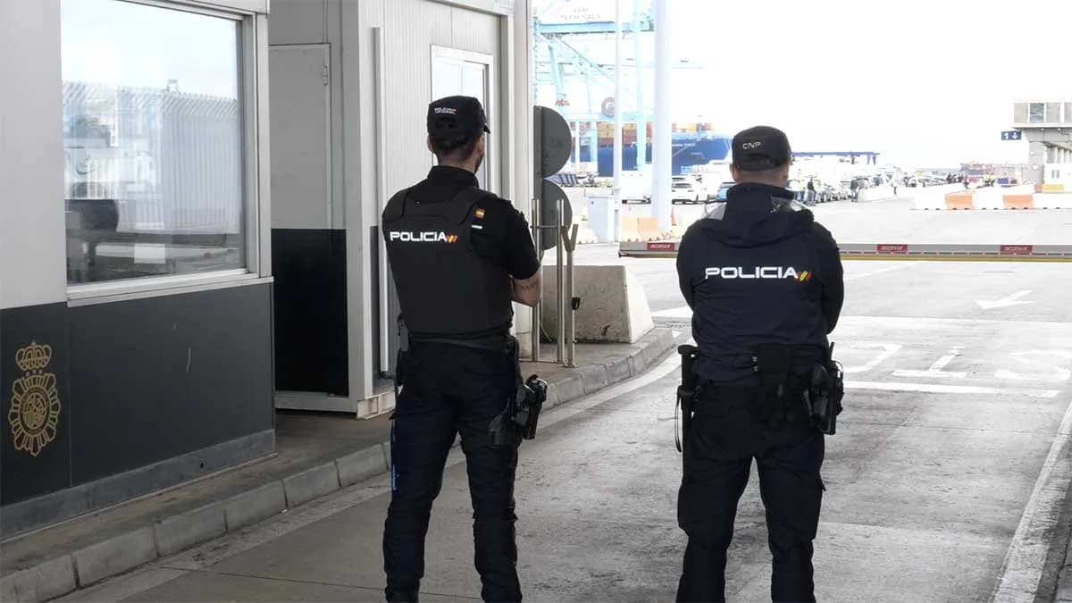 El Sindicato Unificado de Policía califica como «caos» la Operación Paso del Estrecho