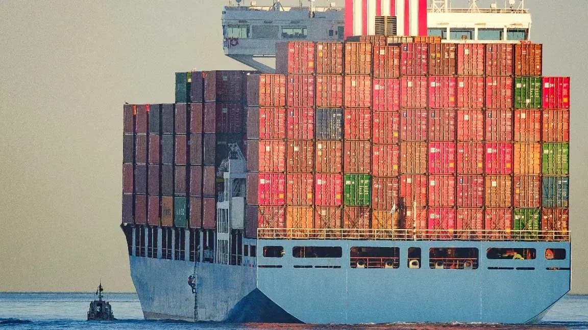 El encarecimiento del combustible impulsa recargos en el transporte terrestre en el norte de Europa