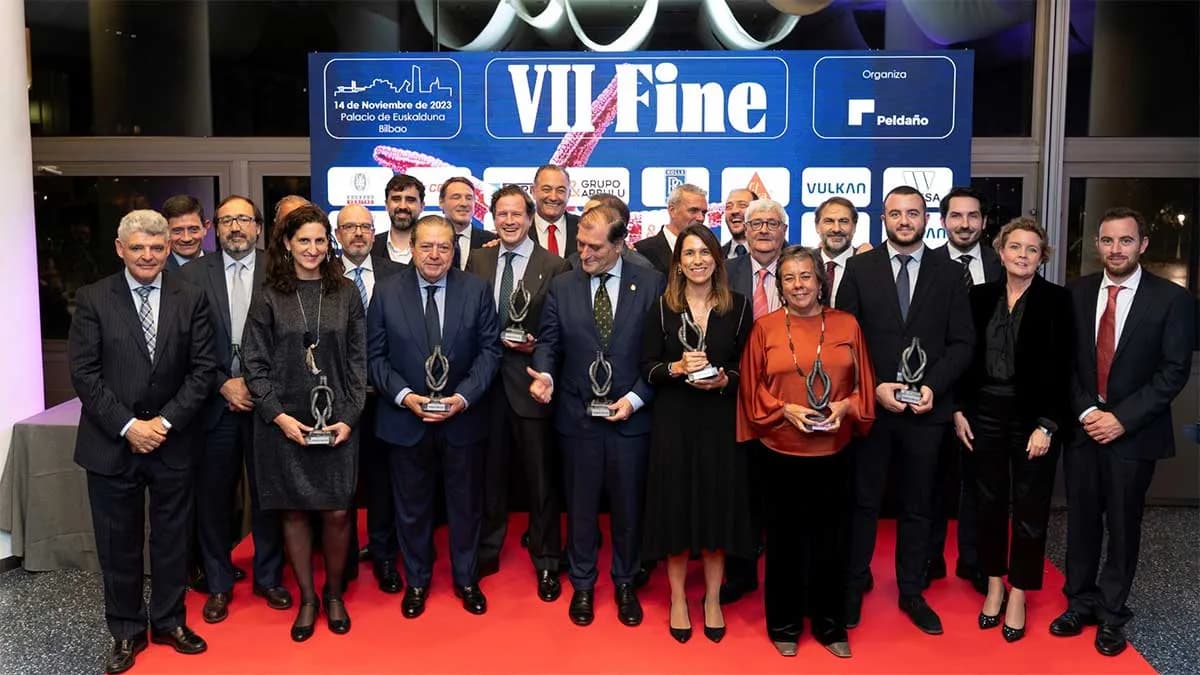 Vicente Boluda recibe el premio al mejor armador del año en los premios FINE 2023