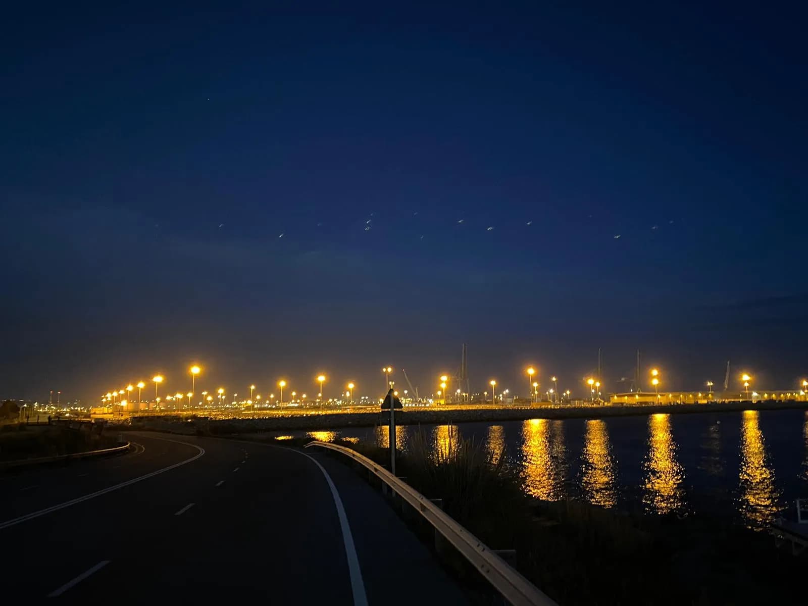 El Puerto Tarragona incrementa la eficiencia eléctrica y reduce el consumo y las emisiones de C02