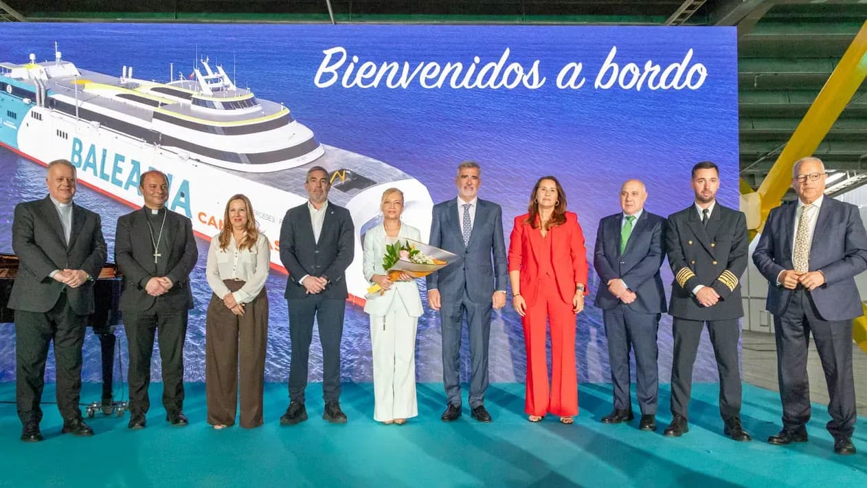 Baleària Canarias presenta el fast ferry 'Mercedes Pinto'