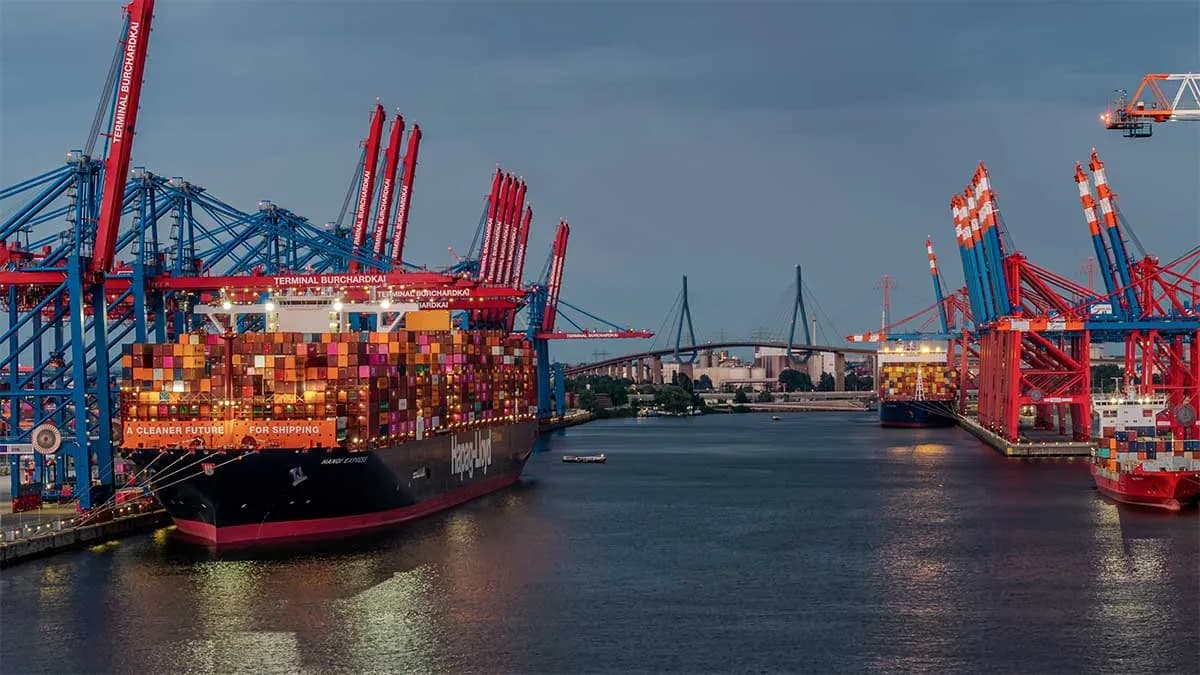 El Puerto de Hamburgo mueve 3,8 millones de TEUs en el primer semestre