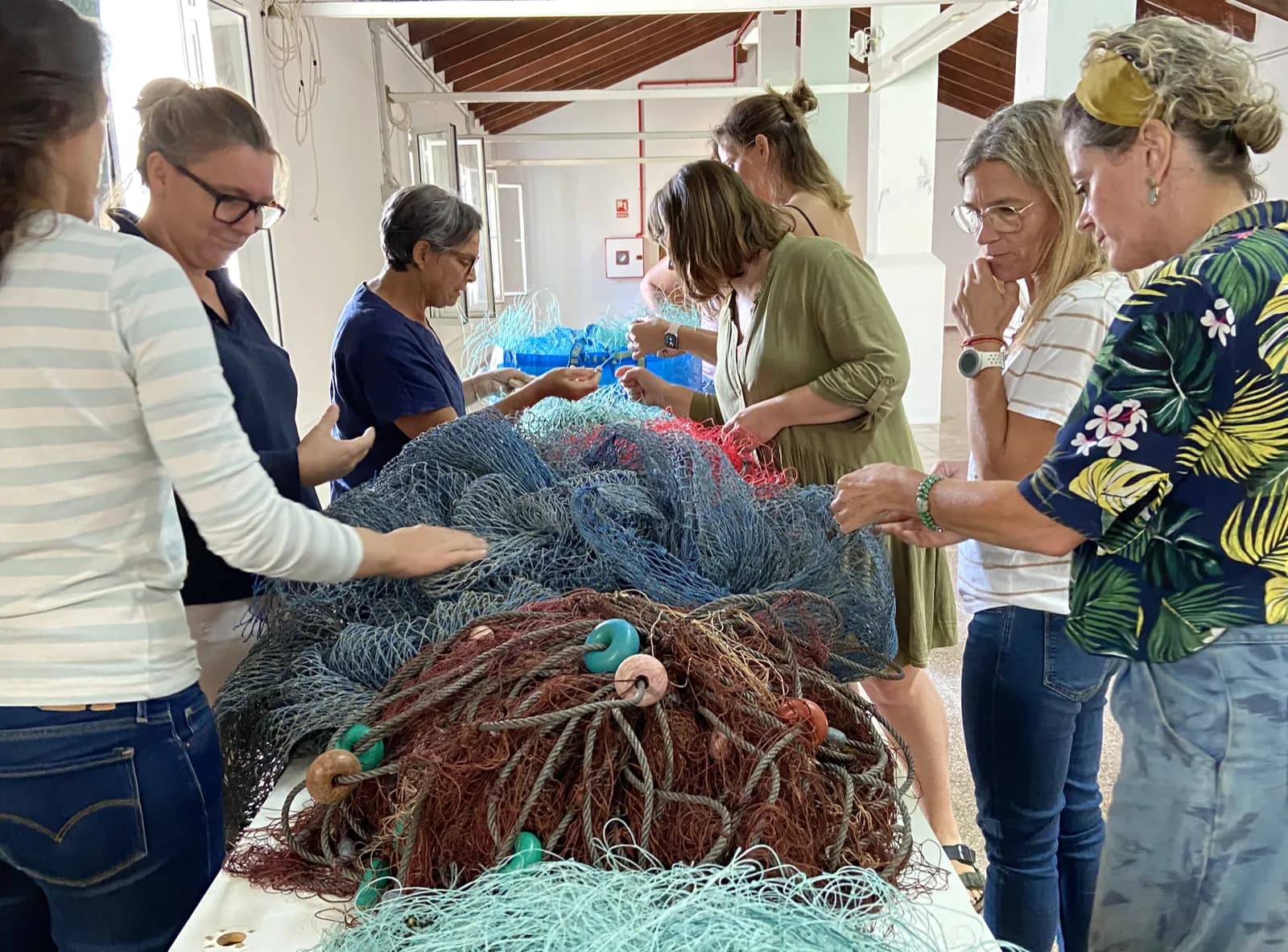 El puerto de Maó se une a PescArt Menorca en la lucha contra los residuos marinos