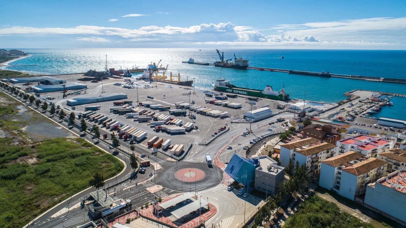 El Puerto de Motril, molesto por su exclusión del transporte internacional