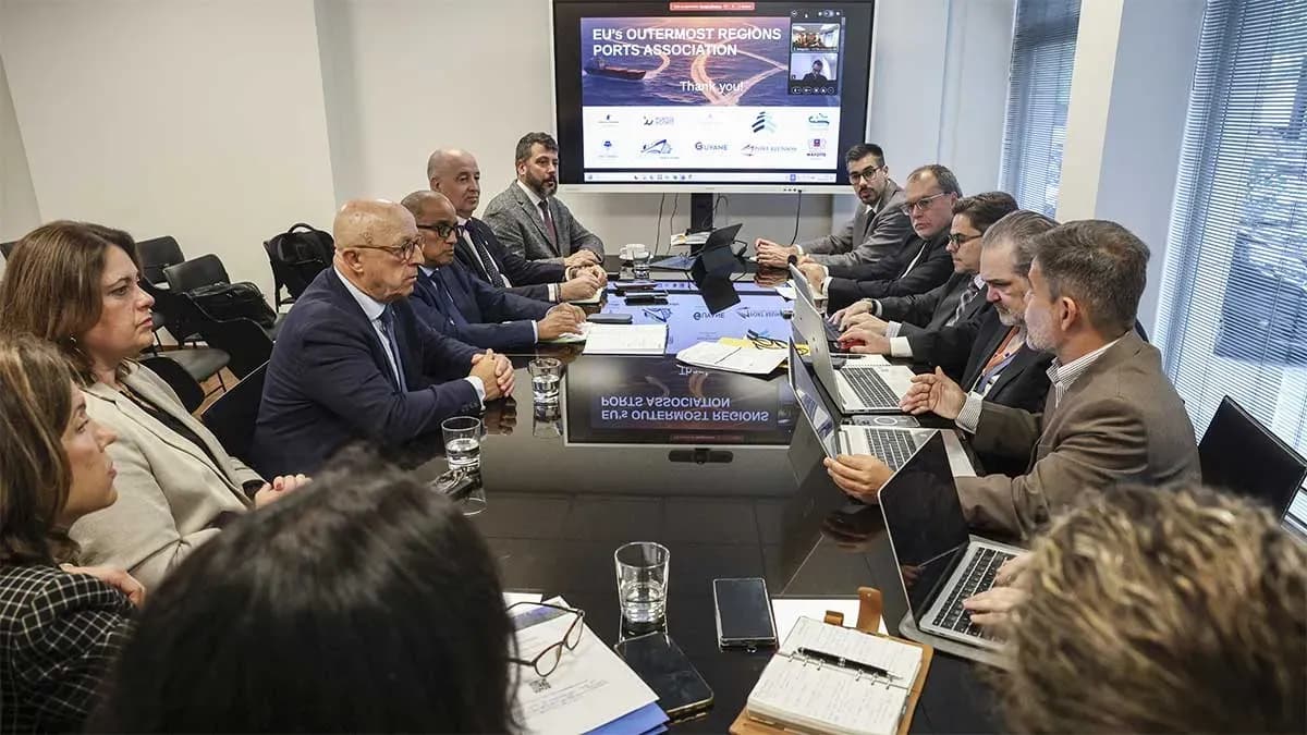Los puertos canarios se alían con las regiones ultraperiféricas de Francia y Portugal para pedir a la UE un trato diferenciado en el sistema ETS marítimo