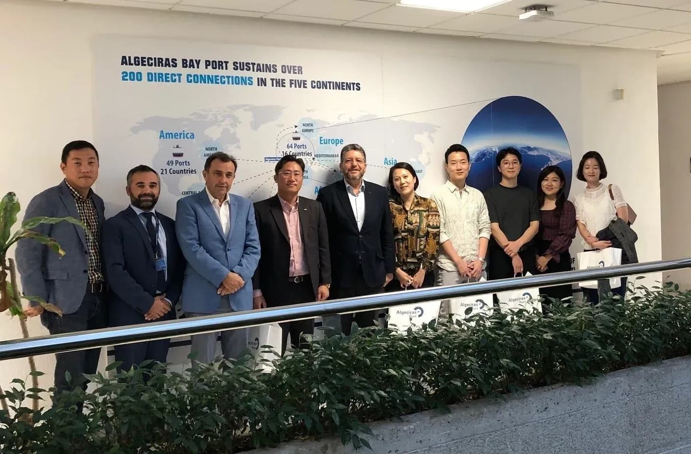 Responsables del puerto de Busán visitan TTI Algeciras