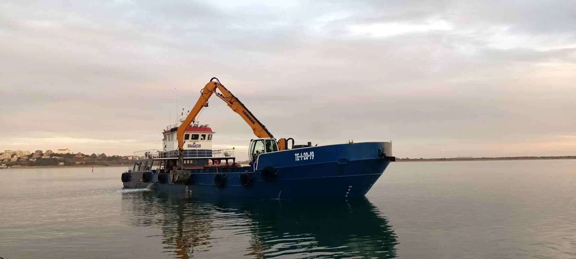 La Autoridad Portuaria de Santander completa el segundo dragado del canal entre Punta Rabiosa y Somo