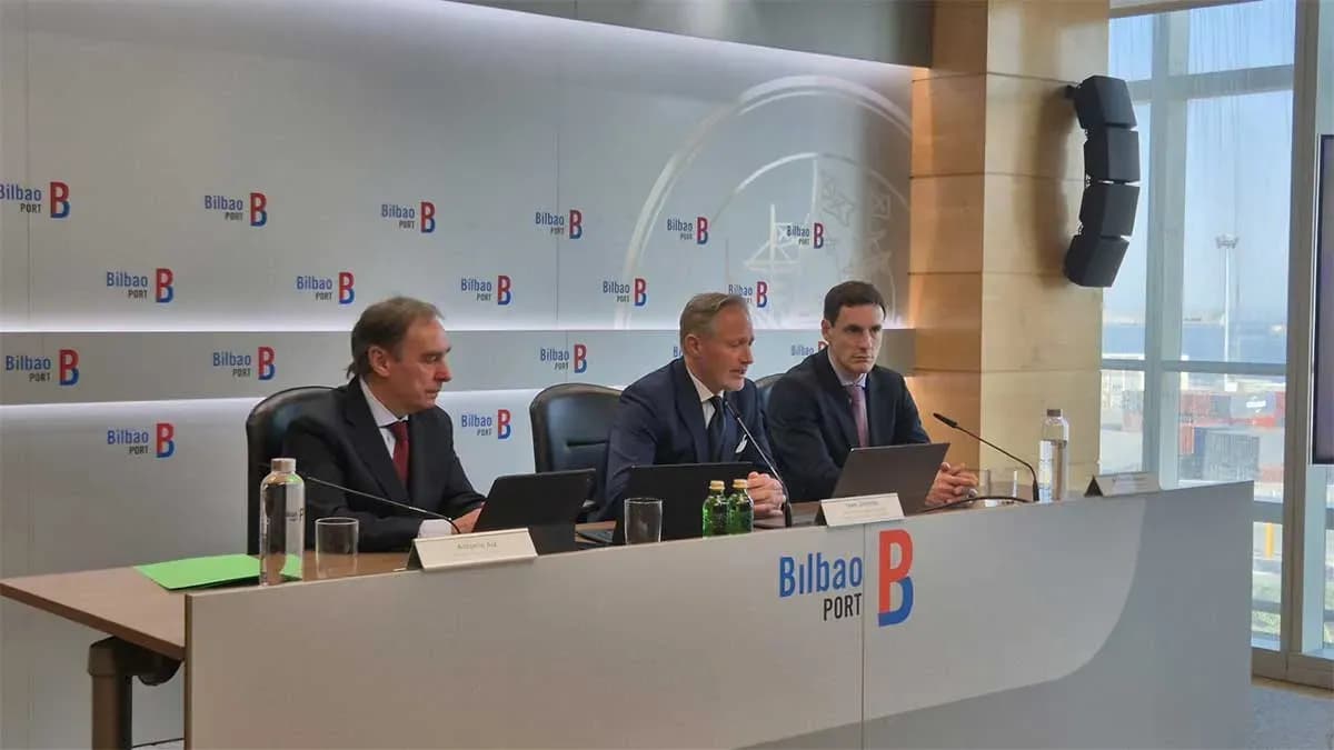El Puerto de Bilbao supera los 32 millones de toneladas en 2025 pese al impacto de la parada técnica de Petronor
