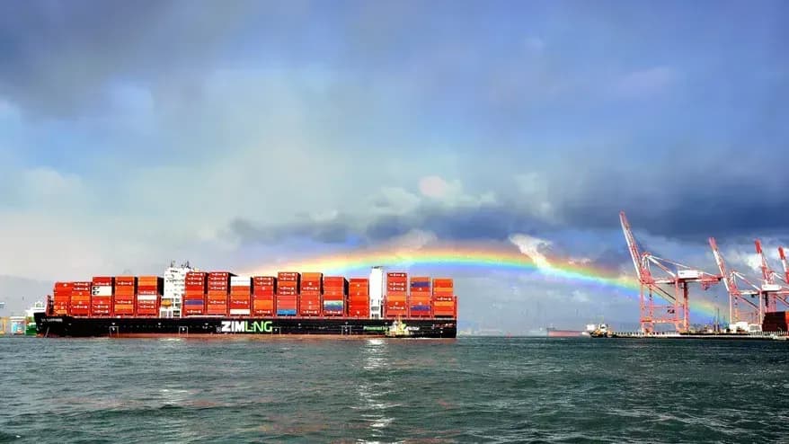 Hapag-Lloyd signs an agreement worth over 4 billion dollars to acquire the Israeli shipping company ZIM