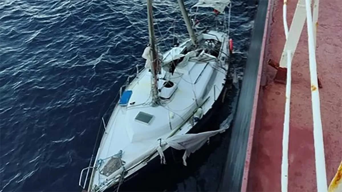 Localizan en aguas de Argelia al velero Admirante y a su tripulante tras doce días desaparecido en el Mediterráneo