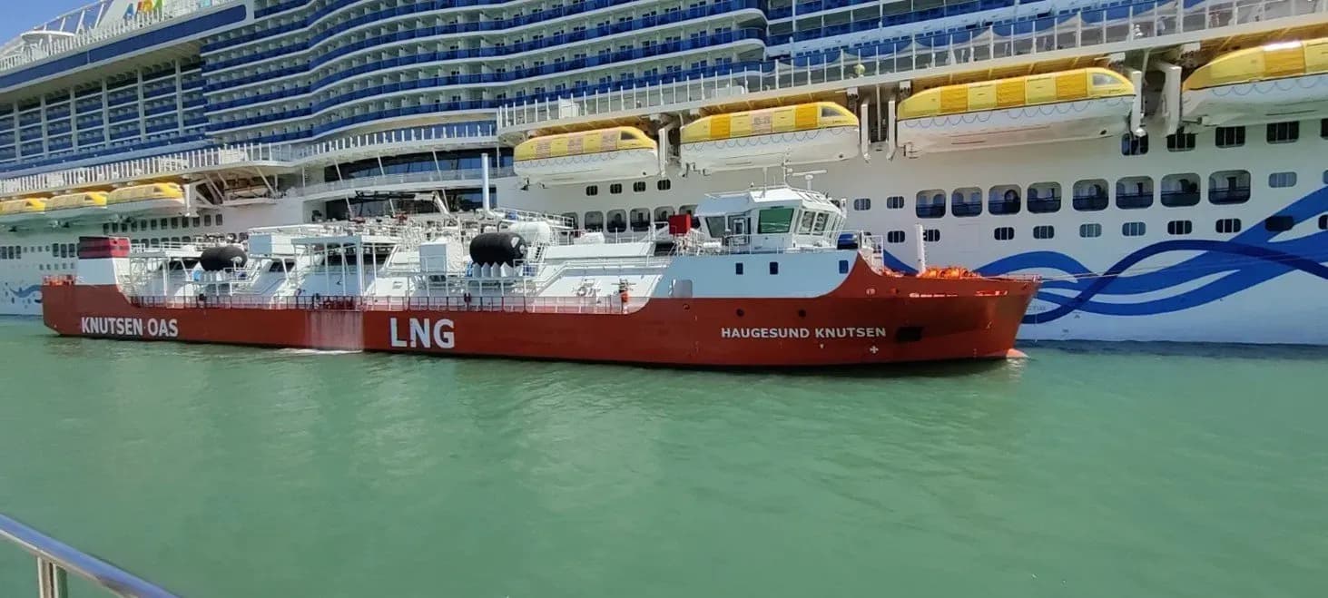 El Puerto de Barcelona bate récords en suministro de GNL a buques durante 2025