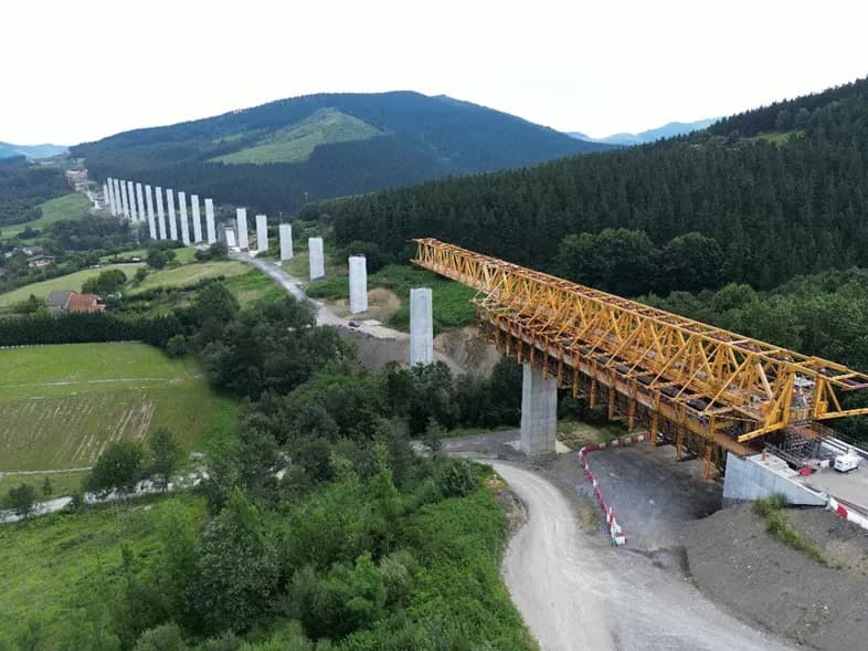 Transportes saca pecho por los 3.123 millones de inversión en el Corredor Atlántico