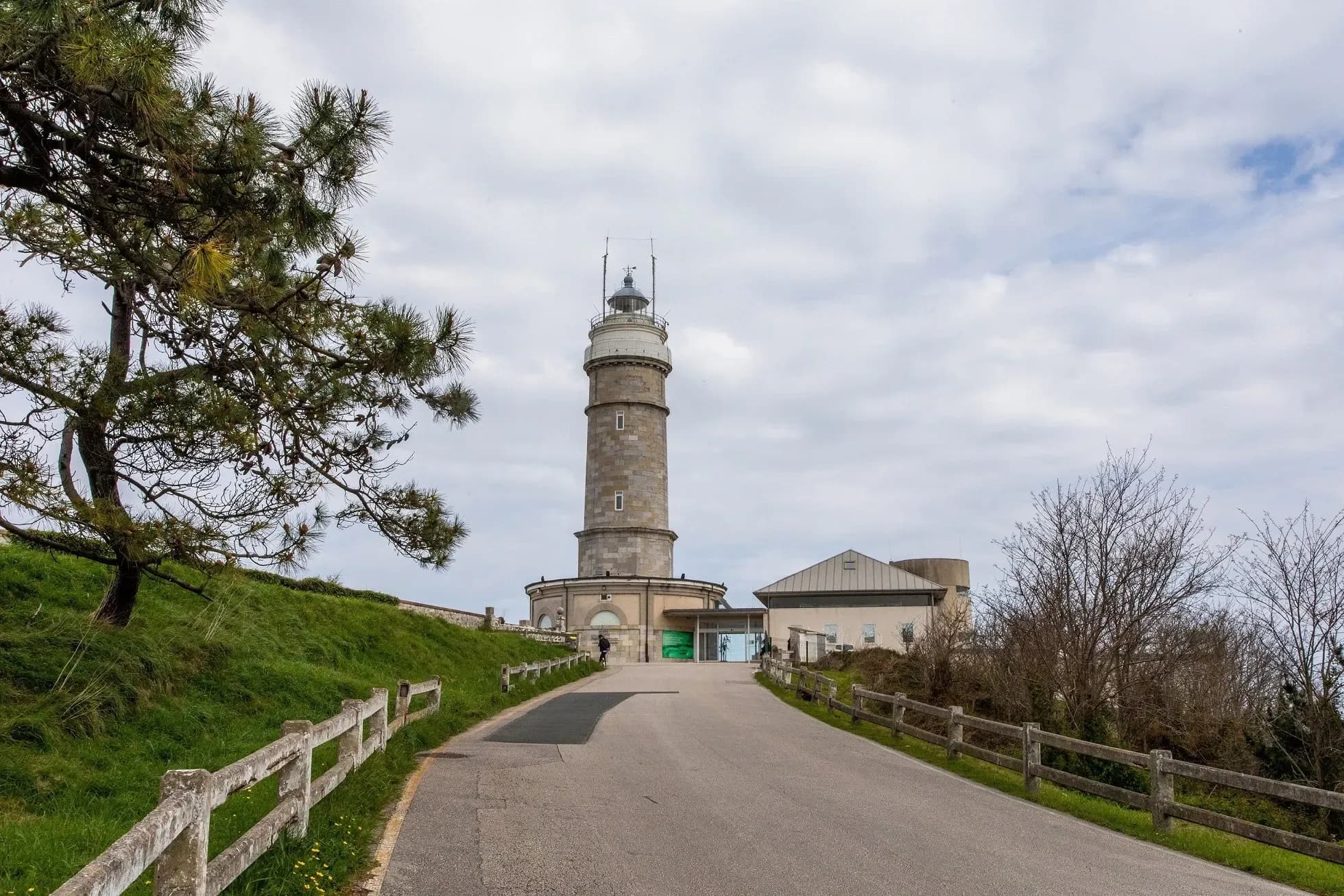 Santander inicia las obras para mejorar los accesos al Faro de Cabo Mayor