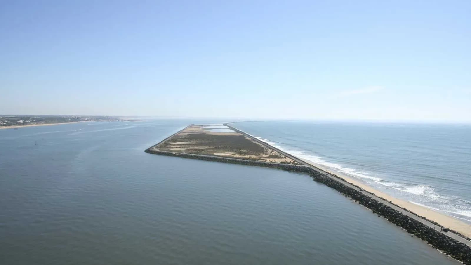 La Autoridad Portuaria de Huelva inicia las obras de la segunda fase del recinto para material de dragado
