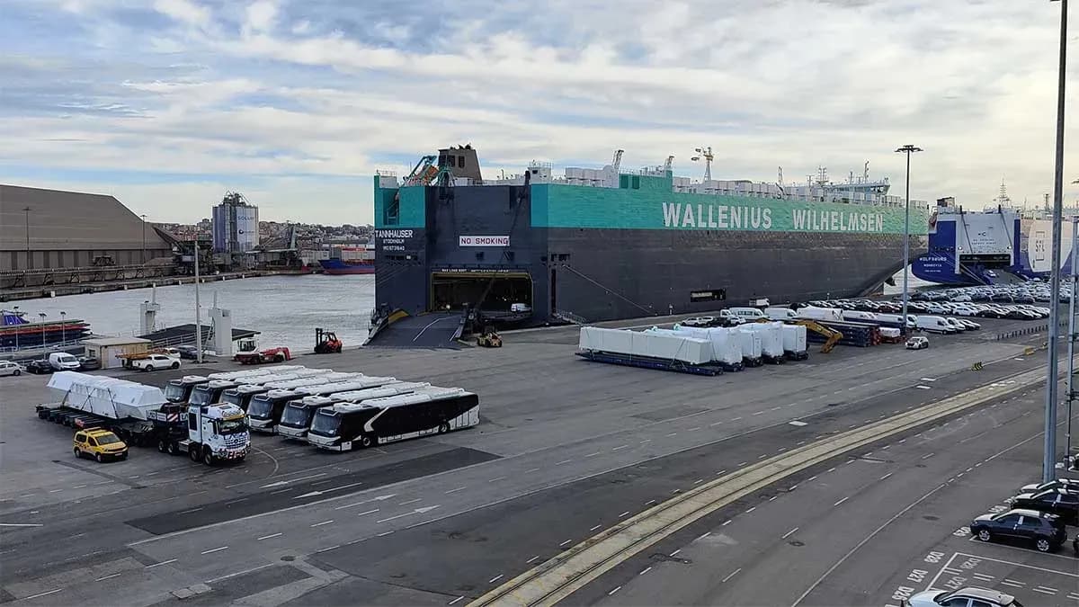 Wallenius Wilhelmsen carga en Santander un rotor de 195 toneladas, récord de peso en buque Ro-Ro en España