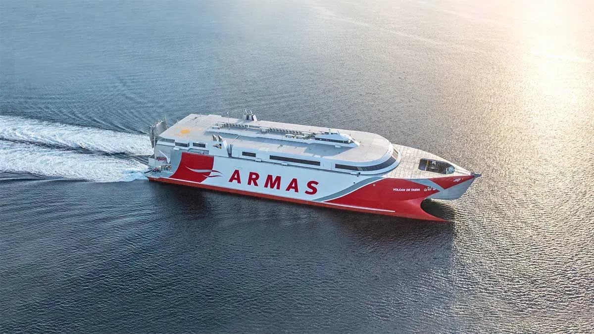 Armas Trasmediterránea reincorpora los fast ferries Volcán de Tagoro y Volcán de Taidía en la ruta entre Gran Canaria y Tenerife